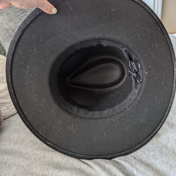 Black Wide Brimmed Hat - Picture 3 of 3